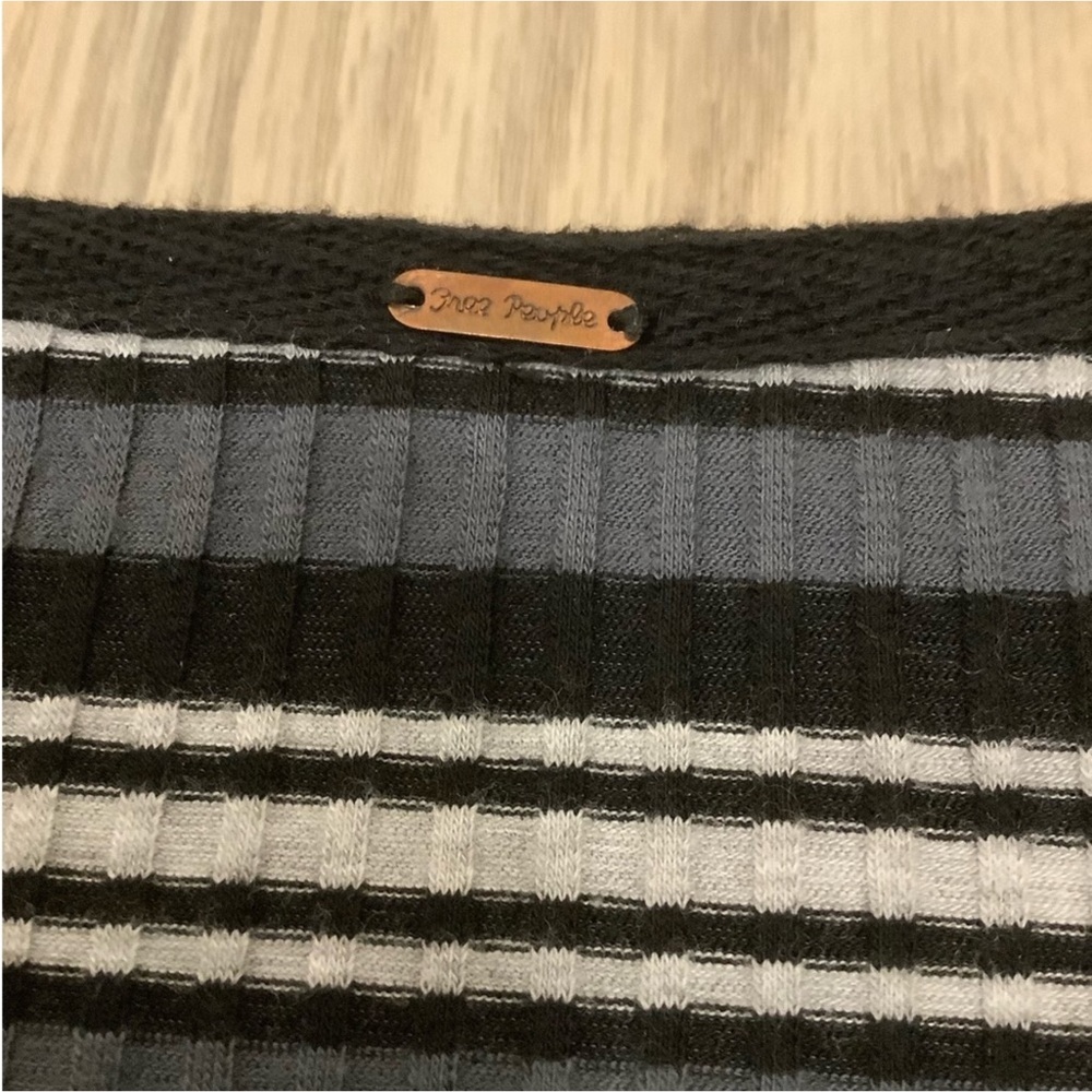 Free People striped wrap top❤️❤️❤️❤️ - Picture 6 of 12